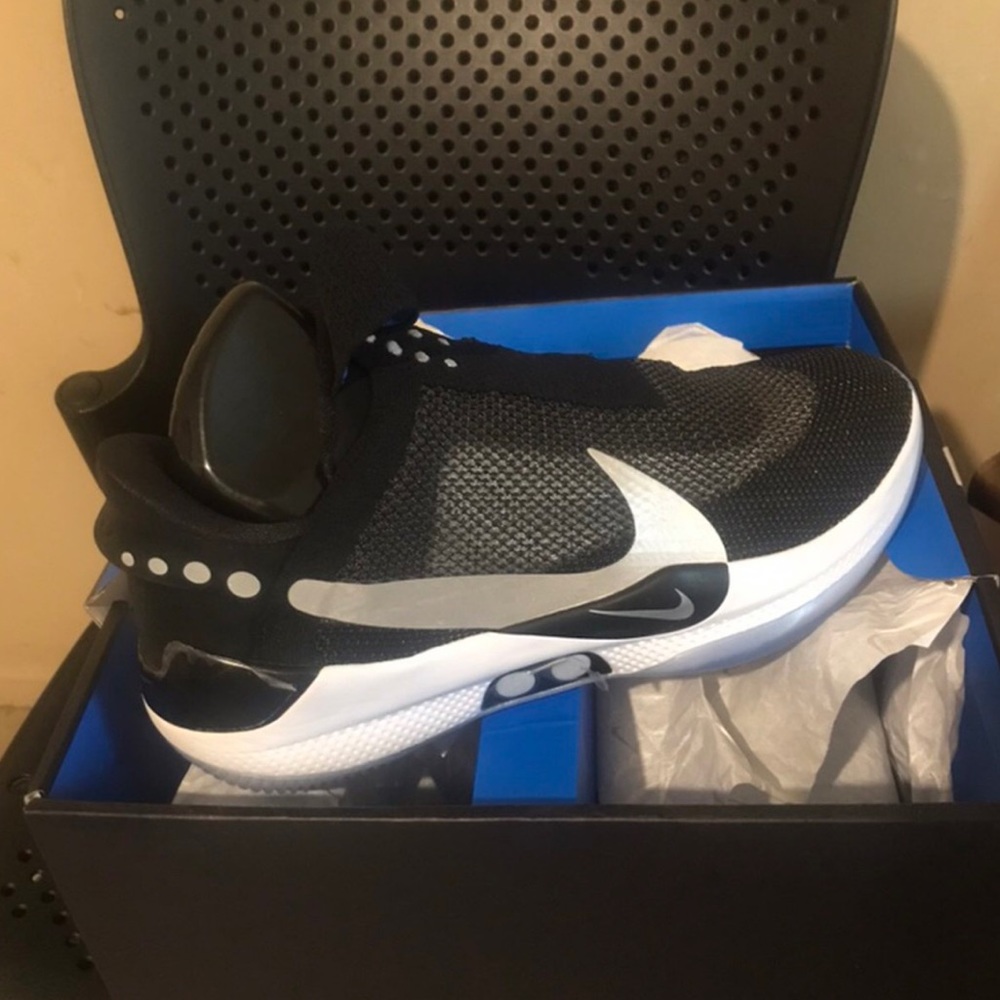 Nike Adapt BB Black Pure Platinum (US Charger)